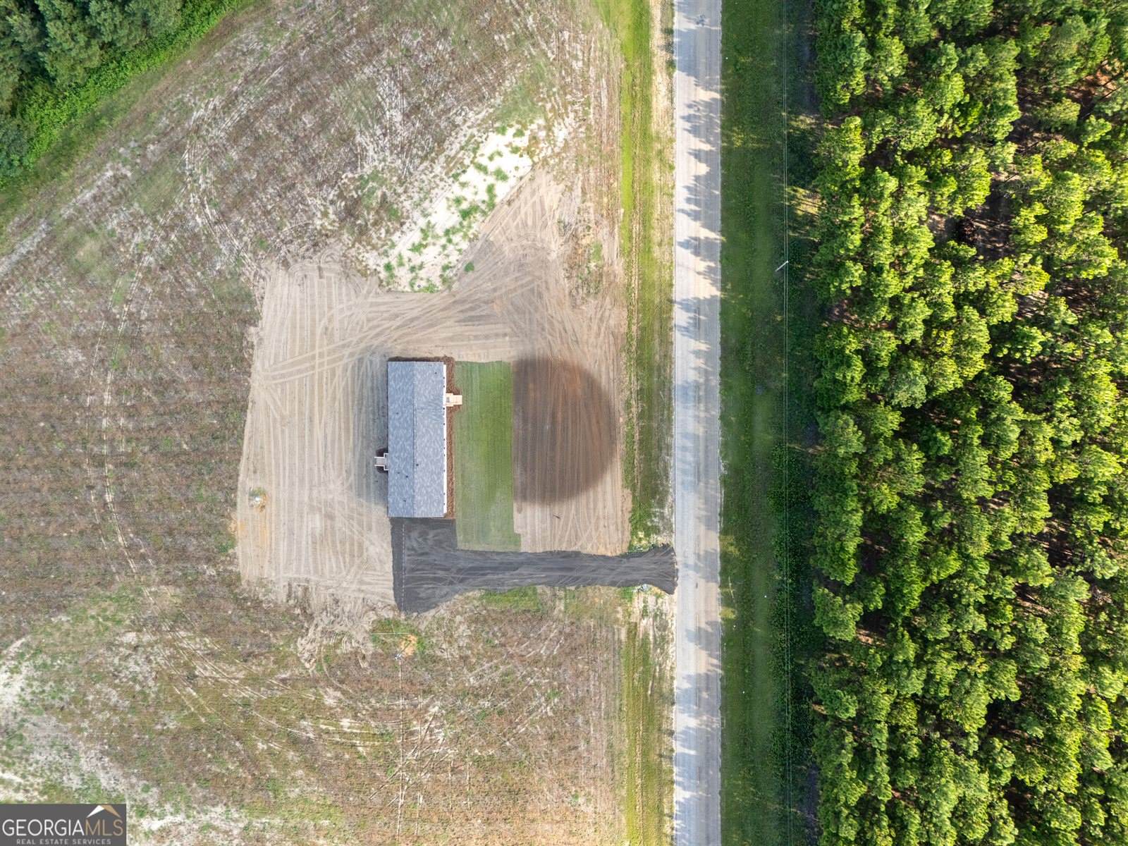 410 L B Hall Road, Garfield, GA 30425