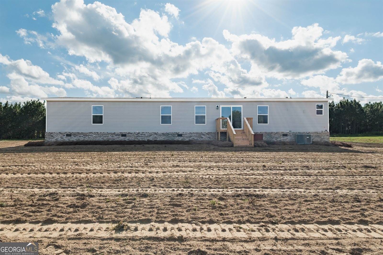 410 L B Hall Road, Garfield, GA 30425