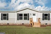 410 L B Hall Road, Garfield, GA 30425