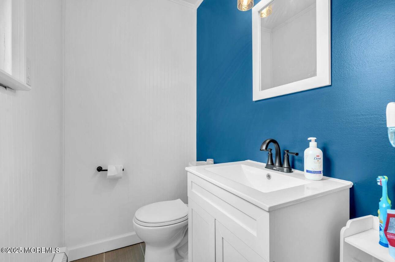 933 Lawrence Avenue, Toms River, NJ 08757