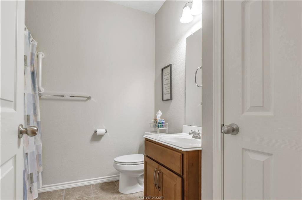 1611 Culture Lane, College Station, TX 77845