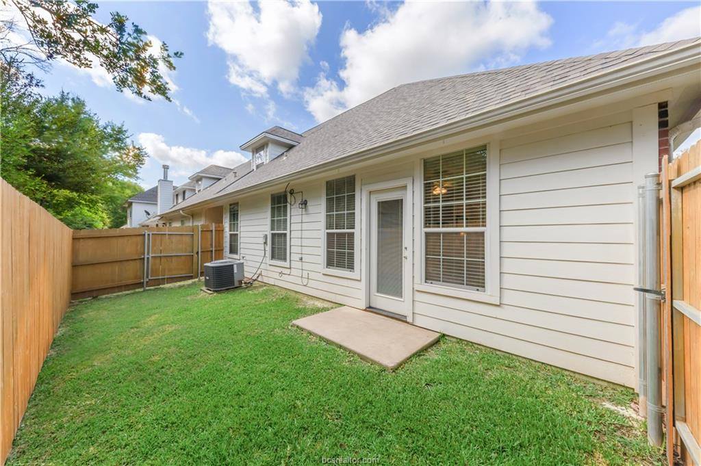1611 Culture Lane, College Station, TX 77845