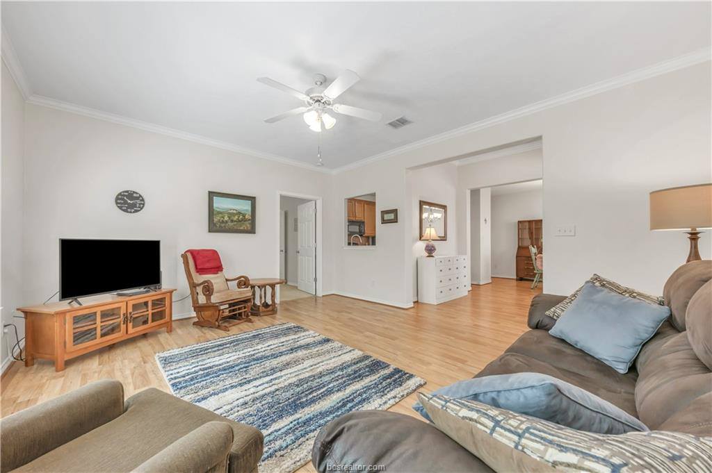 1611 Culture Lane, College Station, TX 77845