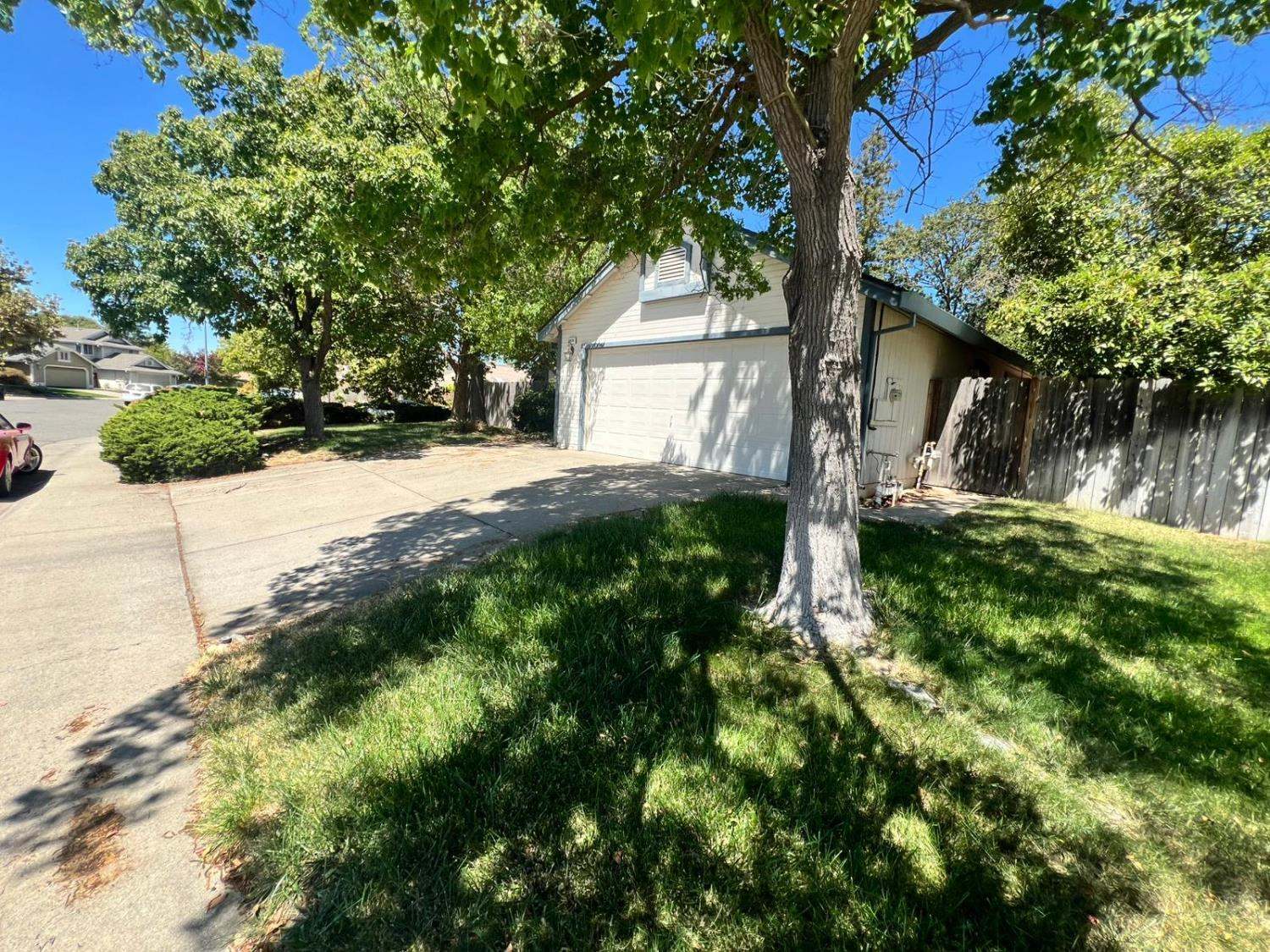 8459 Pastori Way, Sacramento, CA 95828