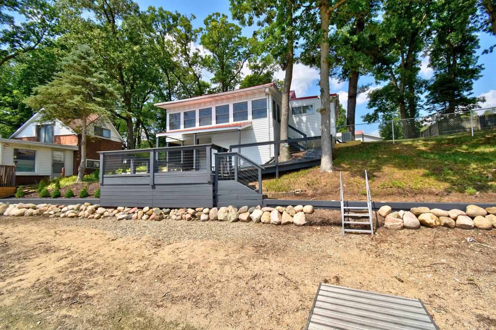 551 North Rock Lake Drive, Vestaburg, MI 48891