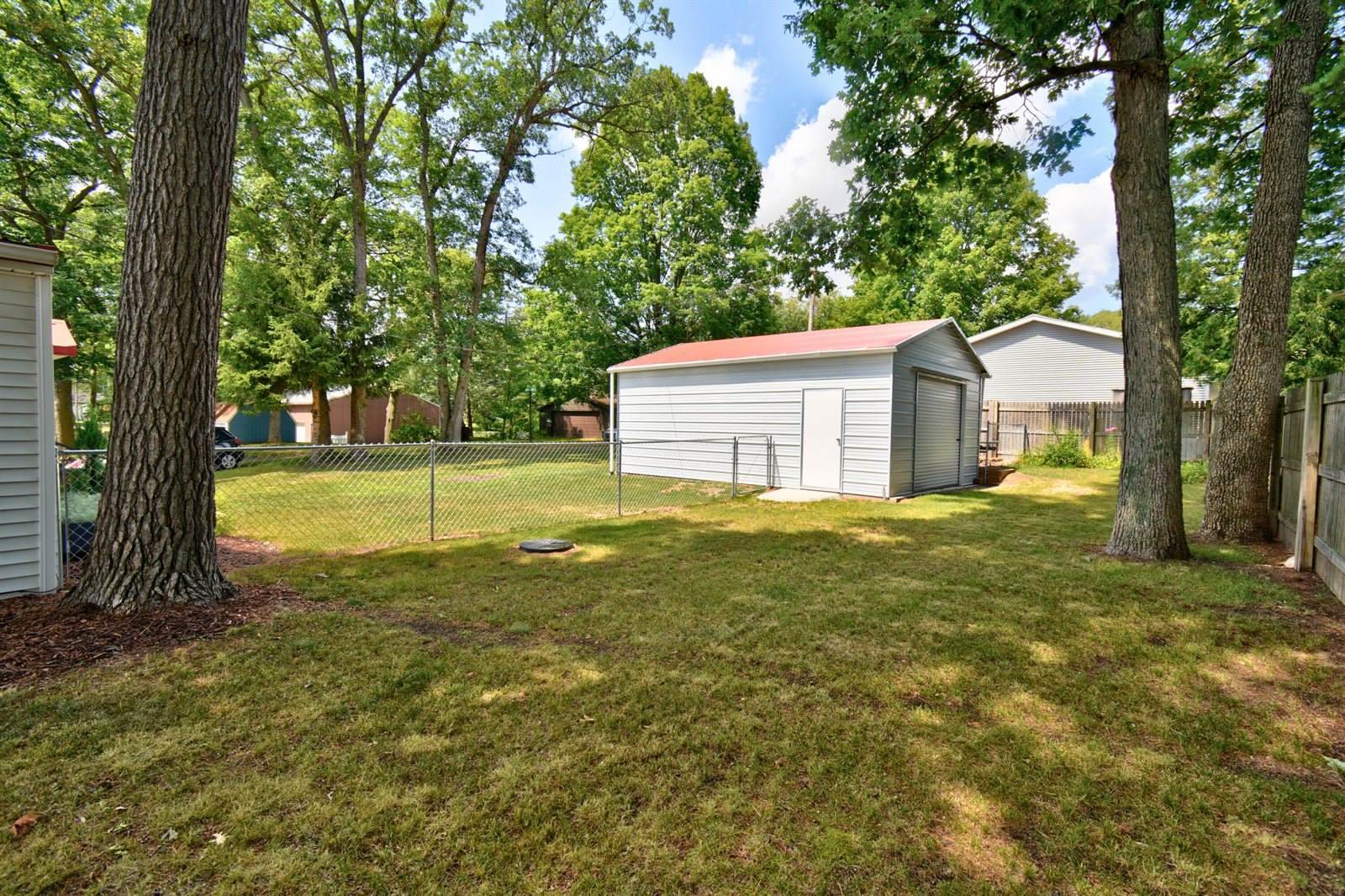 551 North Rock Lake Drive, Vestaburg, MI 48891