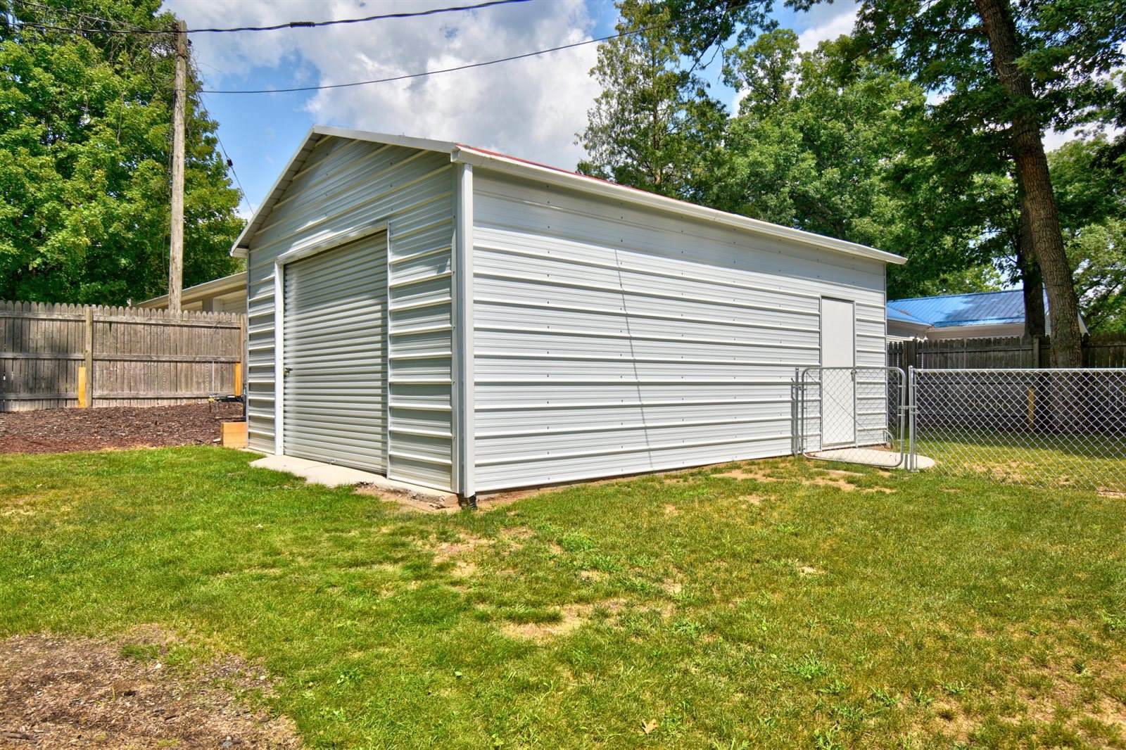 551 North Rock Lake Drive, Vestaburg, MI 48891