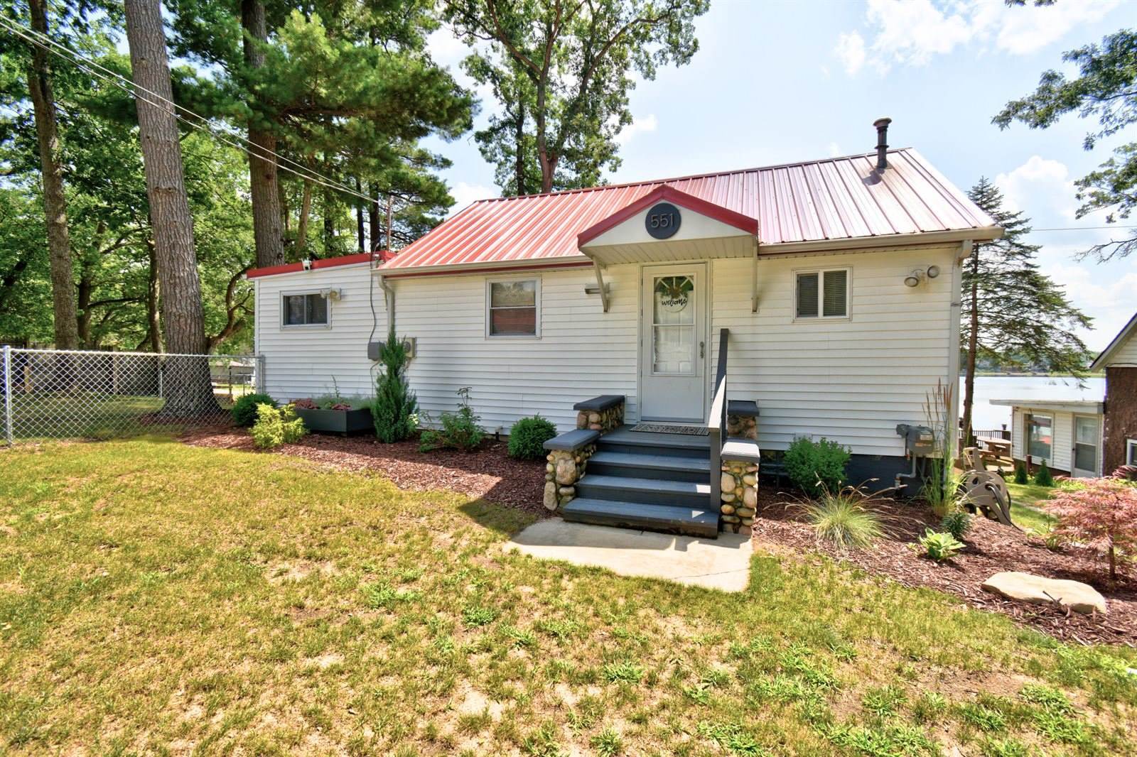 551 North Rock Lake Drive, Vestaburg, MI 48891