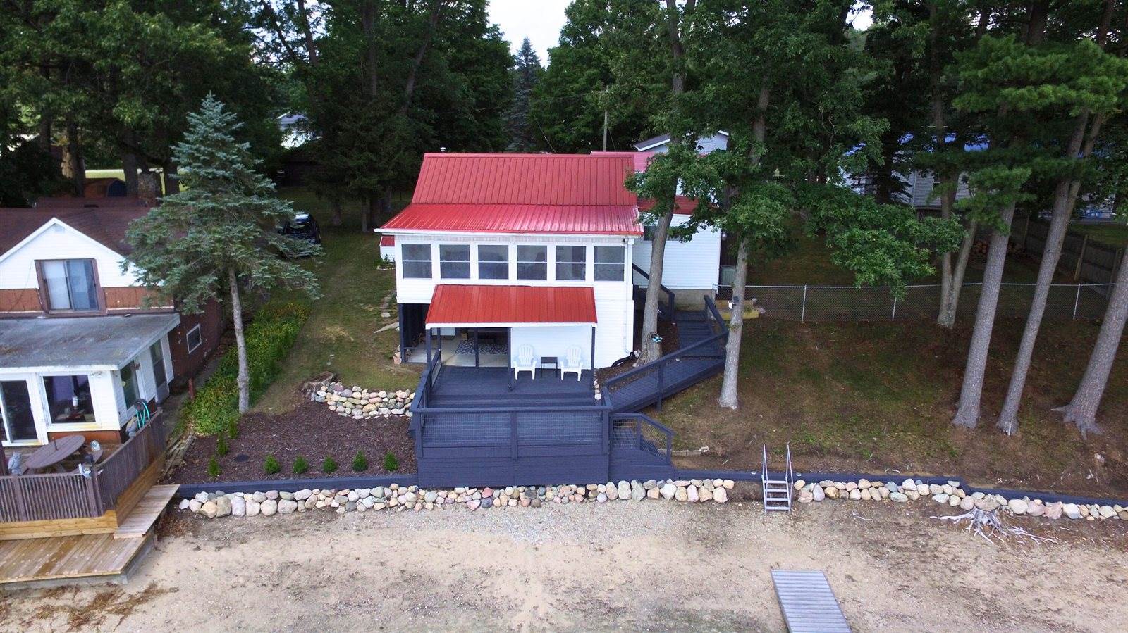 551 North Rock Lake Drive, Vestaburg, MI 48891