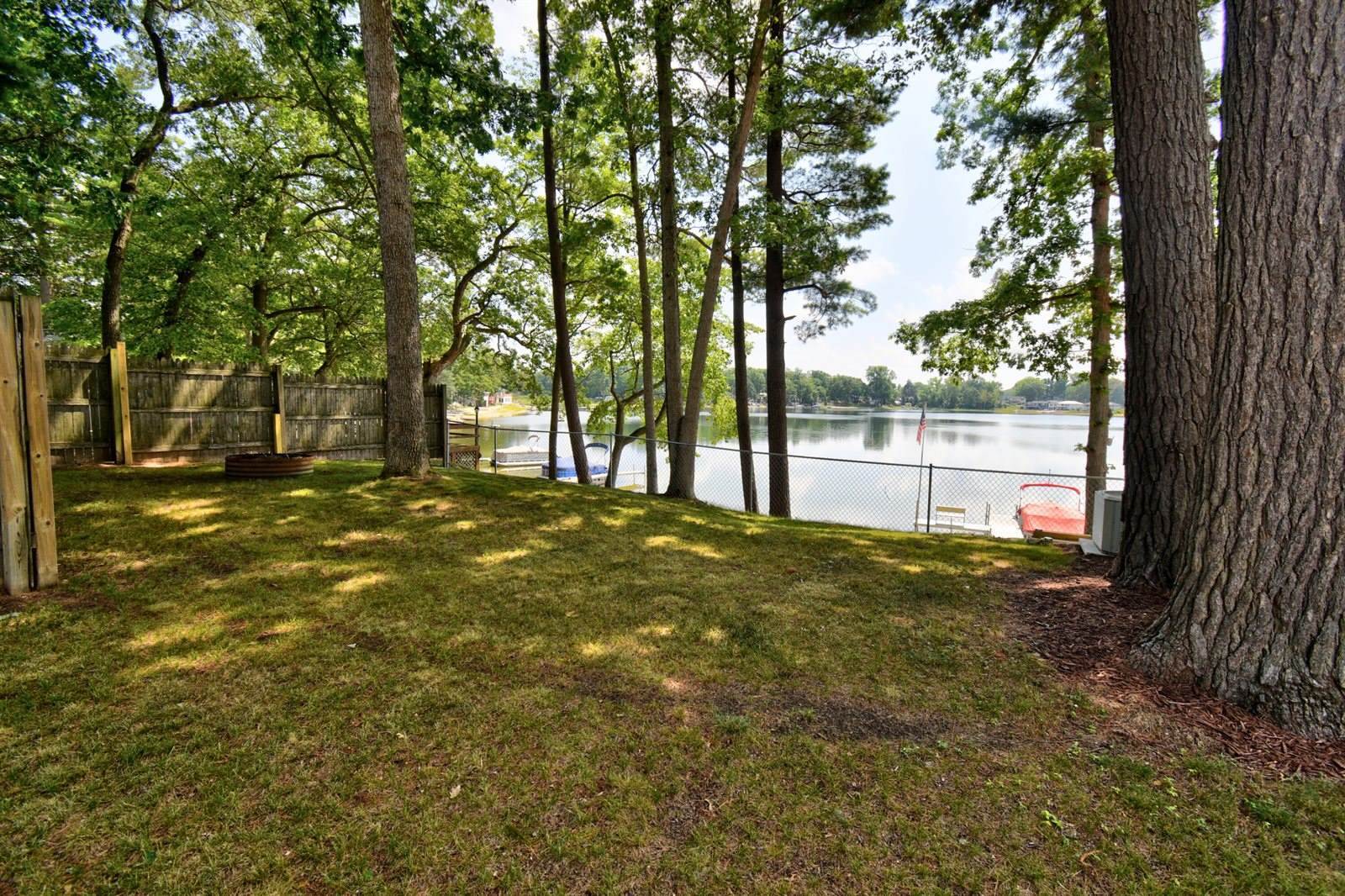 551 North Rock Lake Drive, Vestaburg, MI 48891