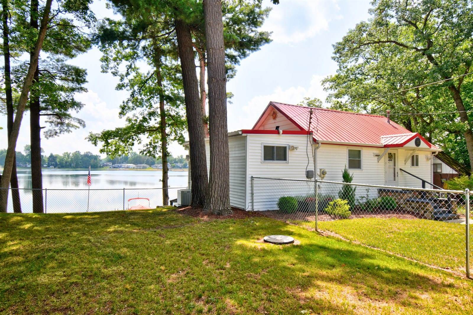 551 North Rock Lake Drive, Vestaburg, MI 48891