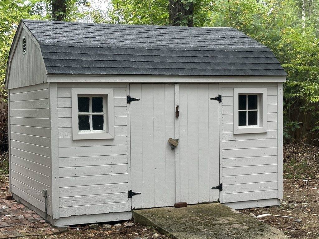 186 Pecunit Street, Canton, MA 02021