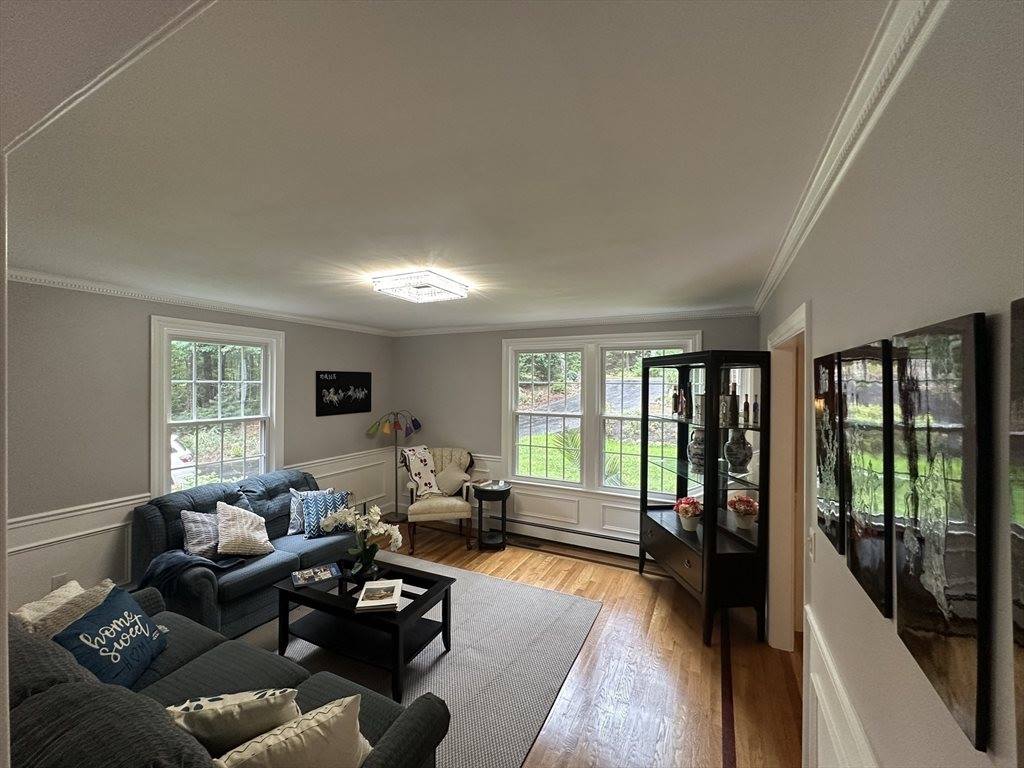 186 Pecunit Street, Canton, MA 02021