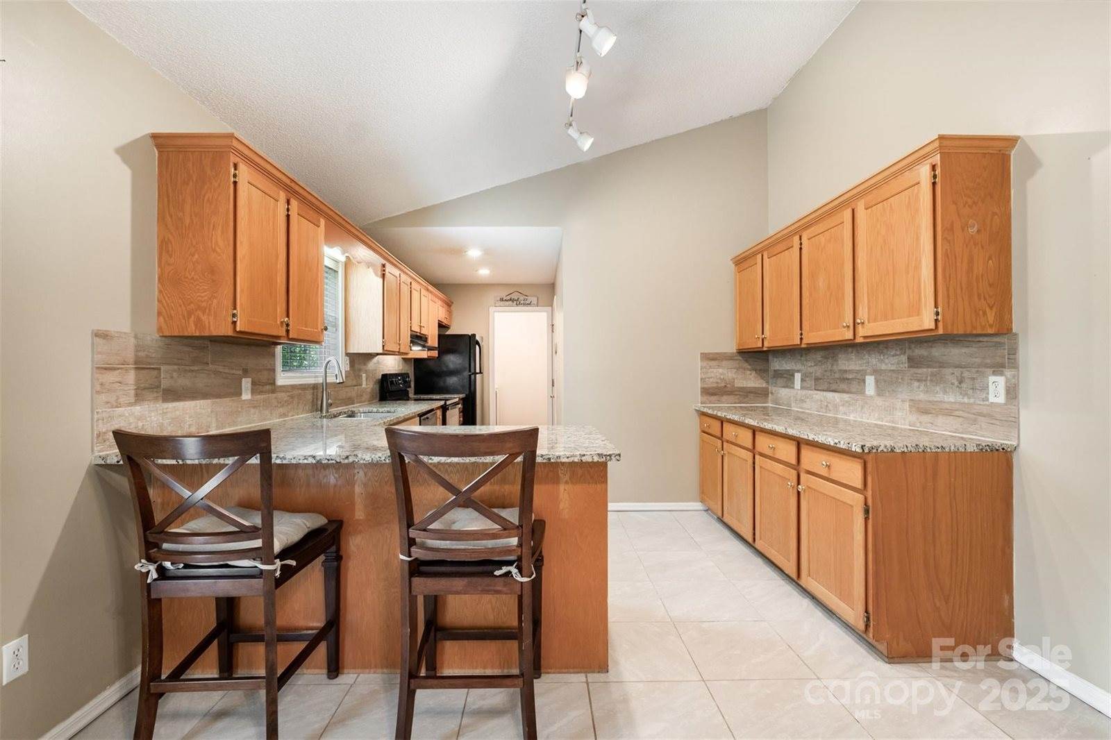 2076 Summerfield Circle, Conover, NC 28613