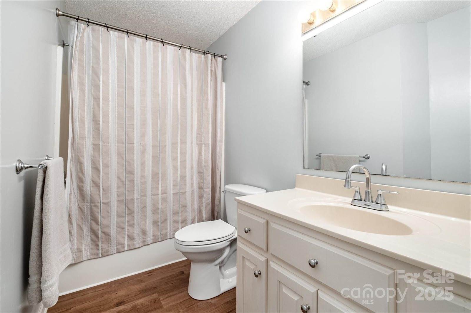 2076 Summerfield Circle, Conover, NC 28613