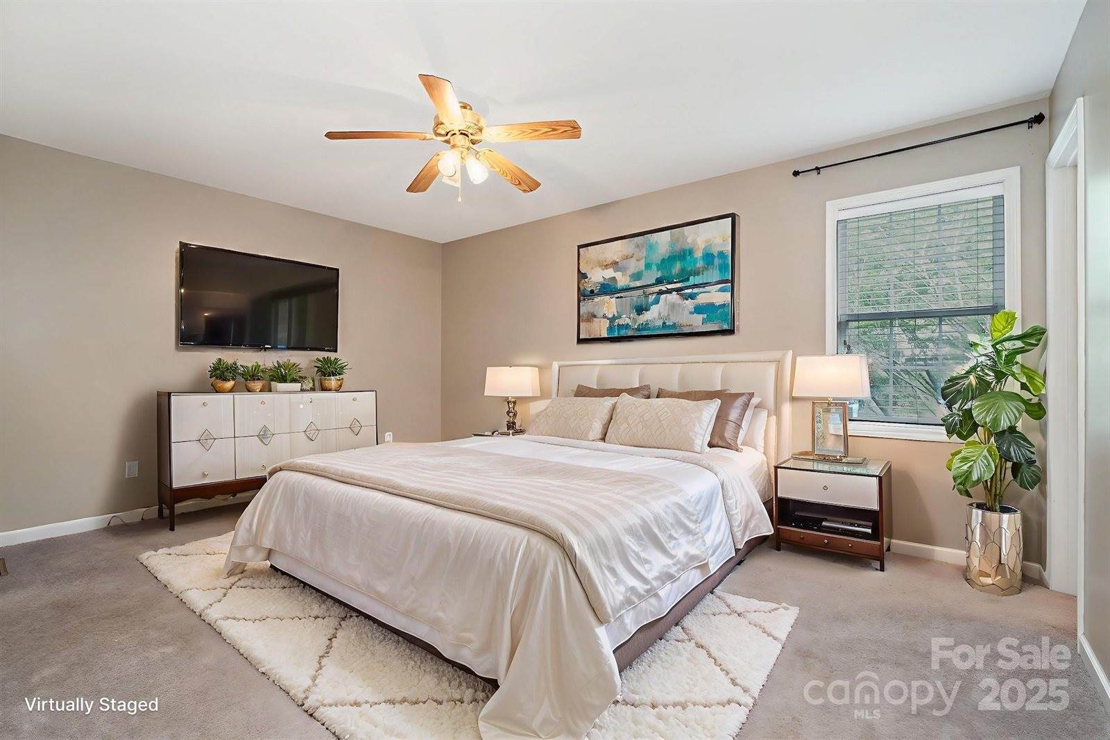 2076 Summerfield Circle, Conover, NC 28613