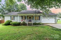 2076 Summerfield Circle, Conover, NC 28613