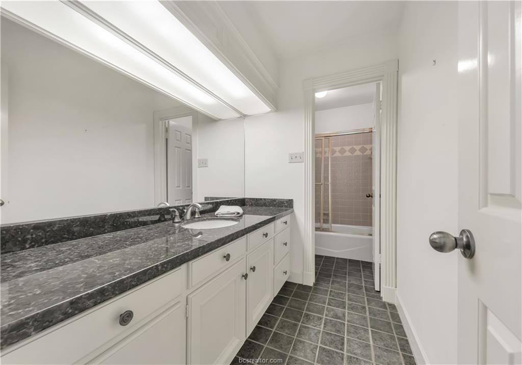 2904 Camille Drive, College Station, TX 77845