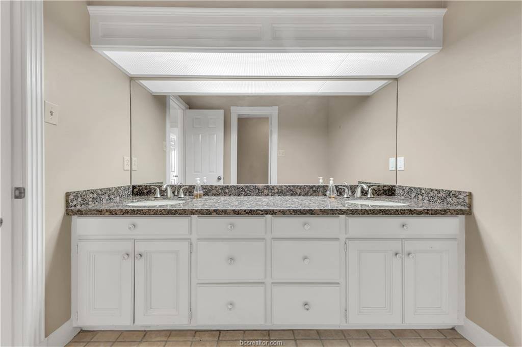 2904 Camille Drive, College Station, TX 77845