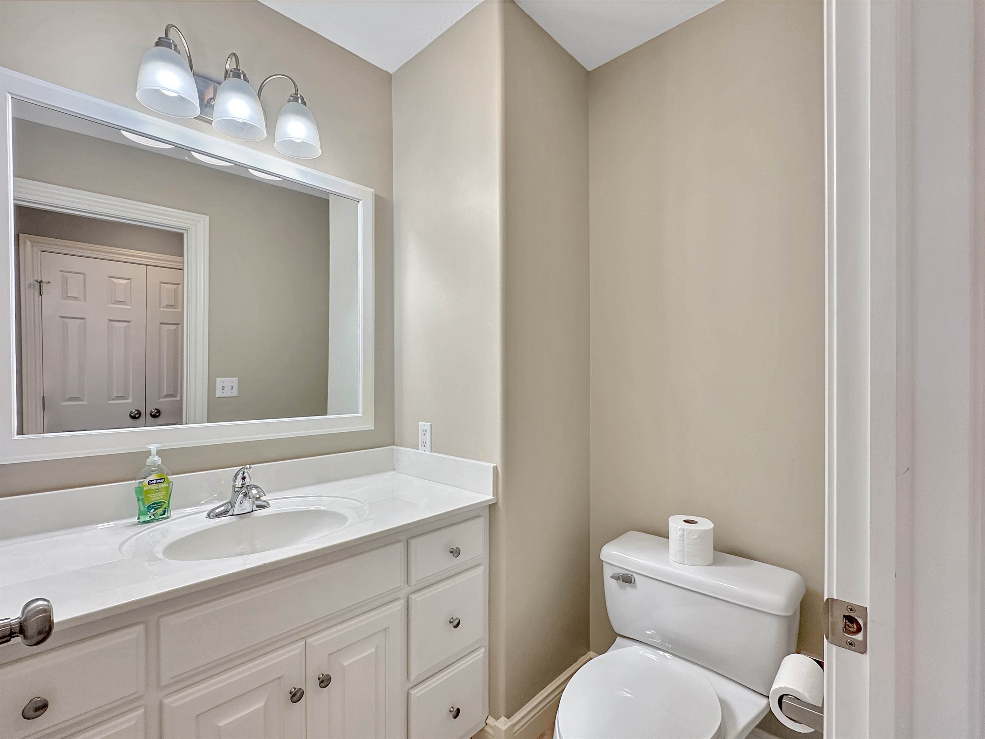 536 N Union, Loudonville, OH 44842