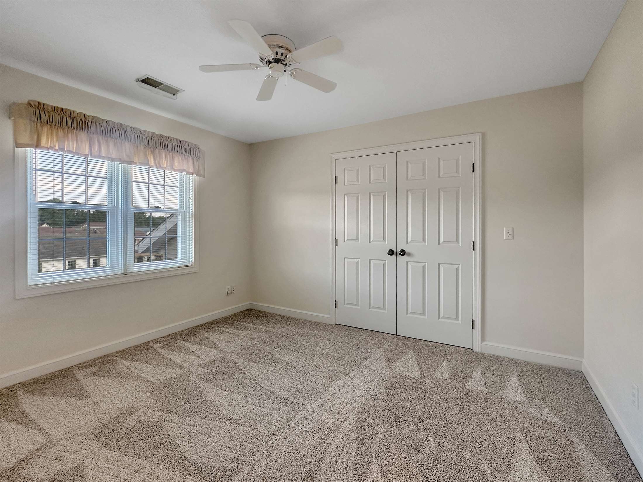 536 N Union, Loudonville, OH 44842