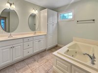 536 N Union, Loudonville, OH 44842