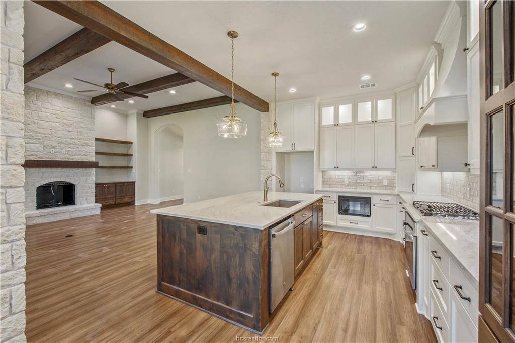 4833 White Ash Court, College Station, TX 77845