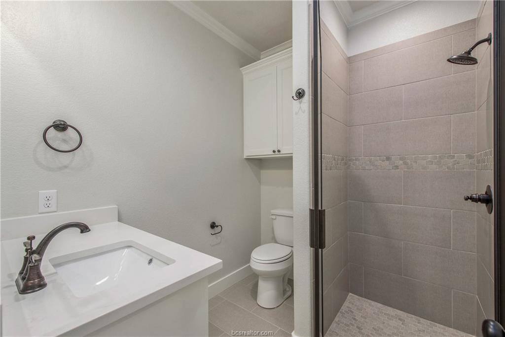 4833 White Ash Court, College Station, TX 77845