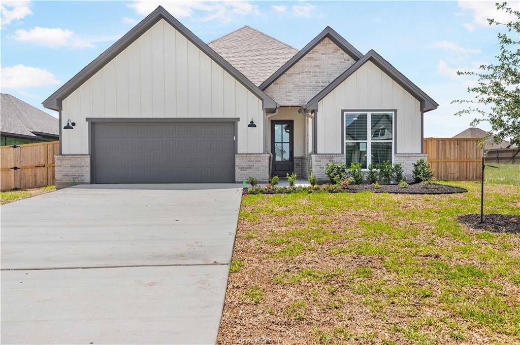 5004 Booth Falls Trail, Bryan, TX 77802
