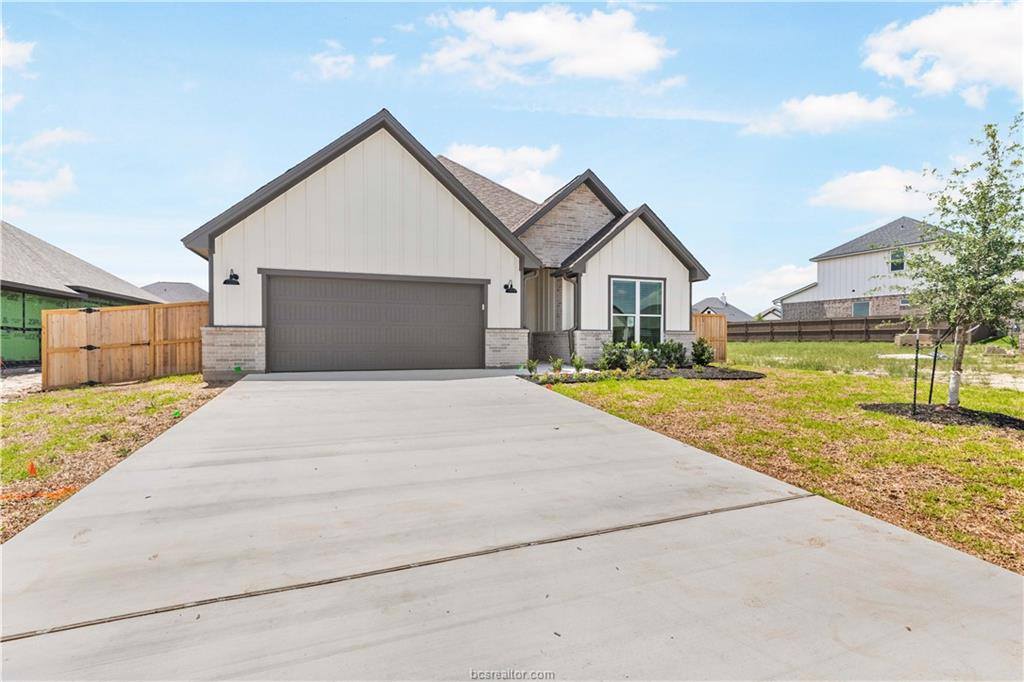 5004 Booth Falls Trail, Bryan, TX 77802