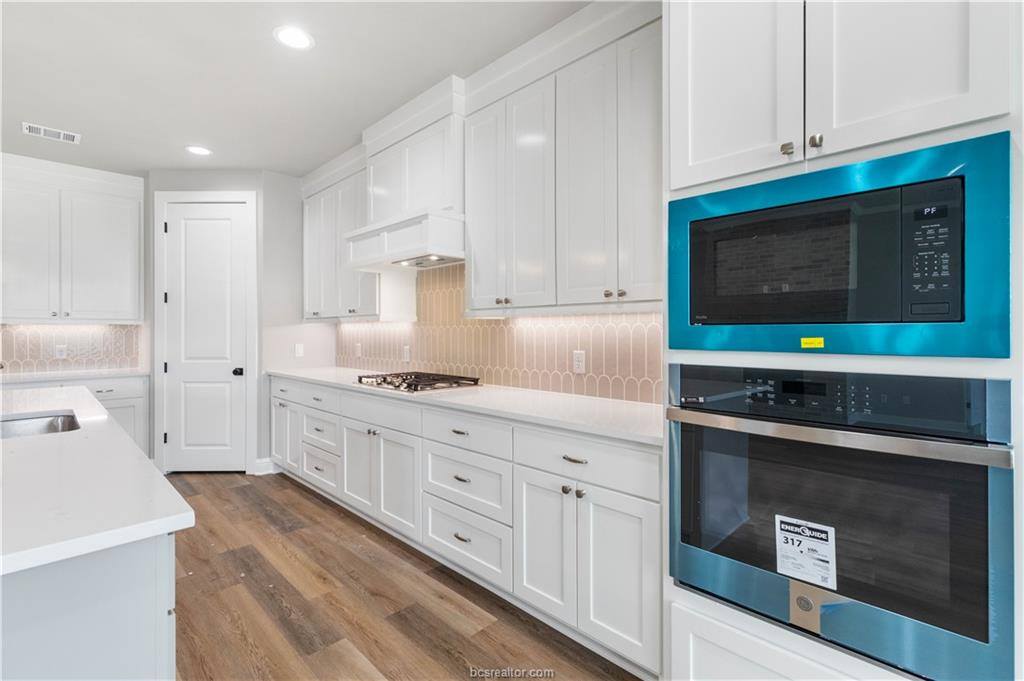 5004 Booth Falls Trail, Bryan, TX 77802