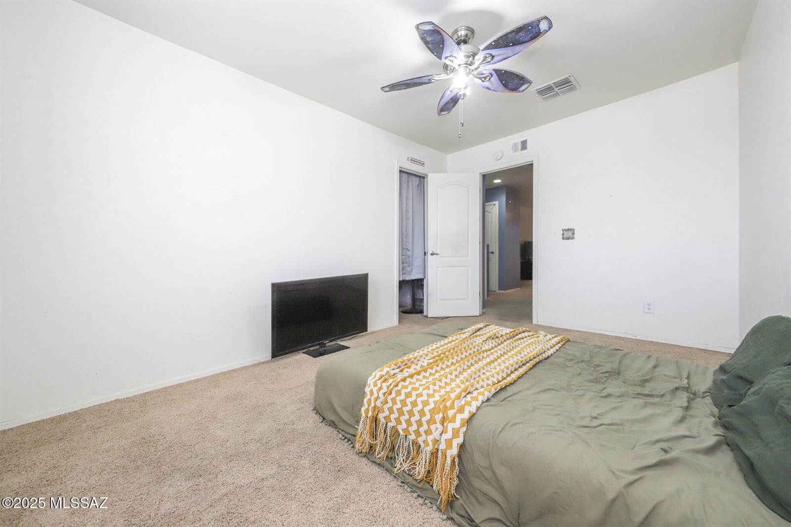 1077 West Camino Luna Llena, Sahuarita, AZ 85629