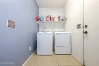 1077 West Camino Luna Llena, Sahuarita, AZ 85629