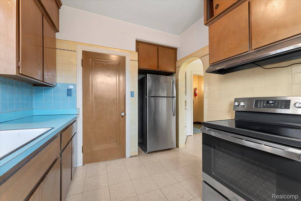 17555 Muirland, DetroitCity_Wayne, MI 48221