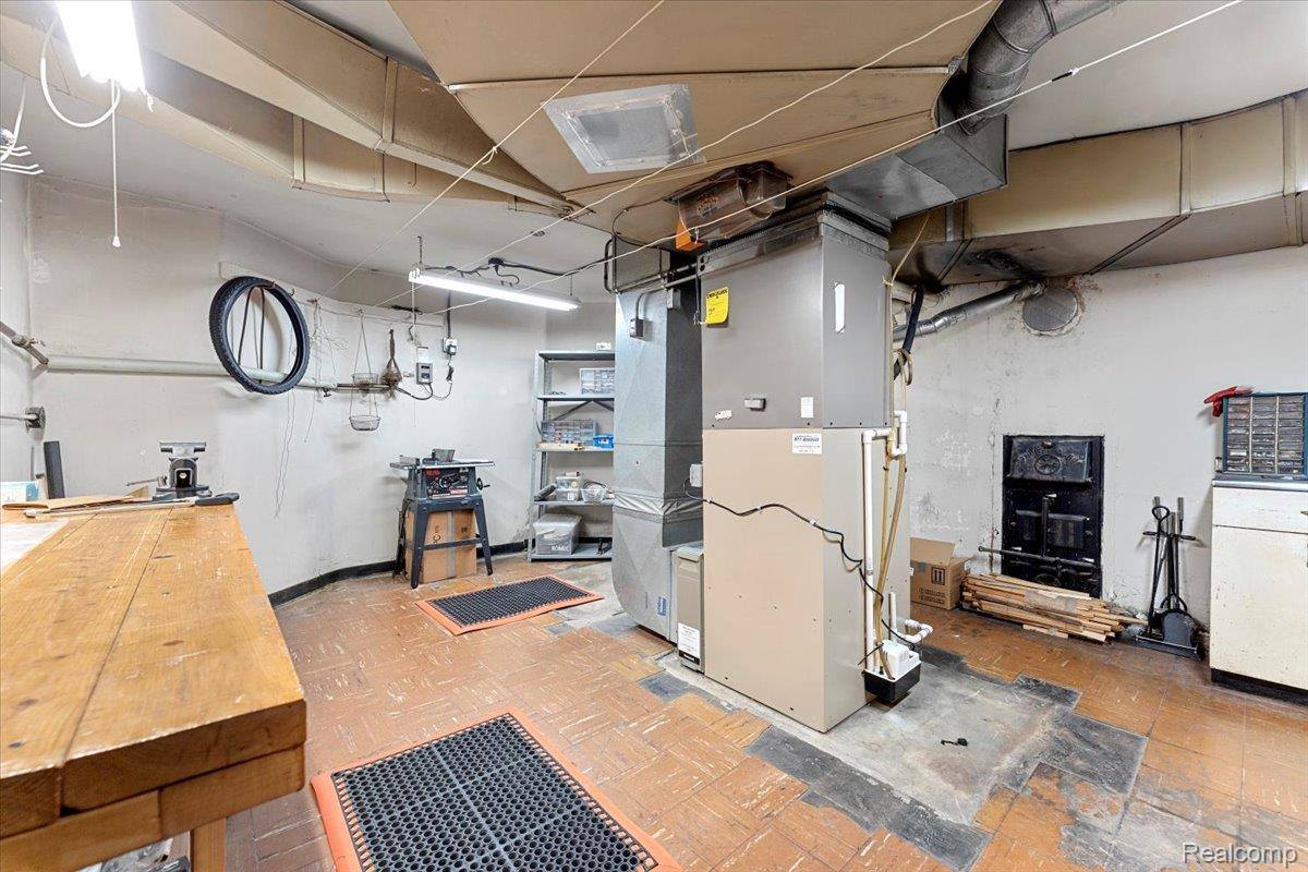 17555 Muirland, DetroitCity_Wayne, MI 48221