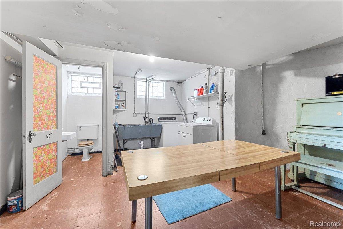 17555 Muirland, DetroitCity_Wayne, MI 48221