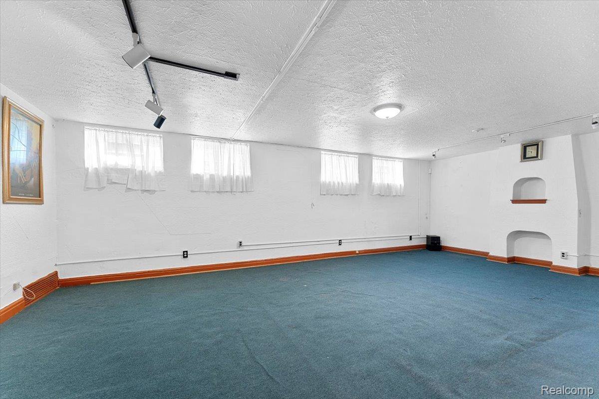 17555 Muirland, DetroitCity_Wayne, MI 48221