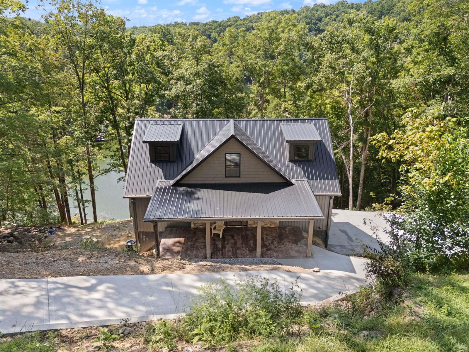 1265 Cliffs Edge Road, East Bernstadt, KY 40729
