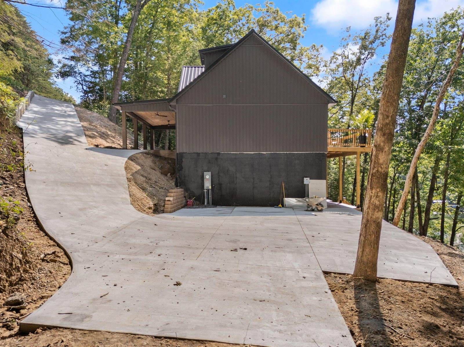 1265 Cliffs Edge Road, East Bernstadt, KY 40729