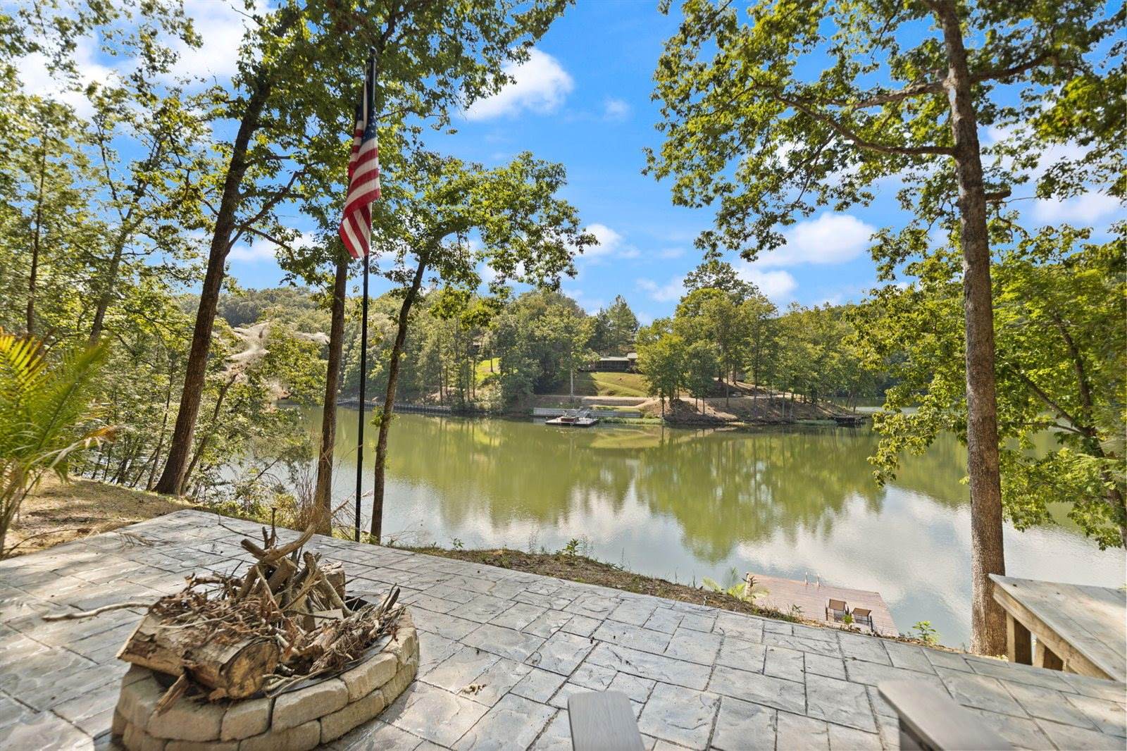 1265 Cliffs Edge Road, East Bernstadt, KY 40729