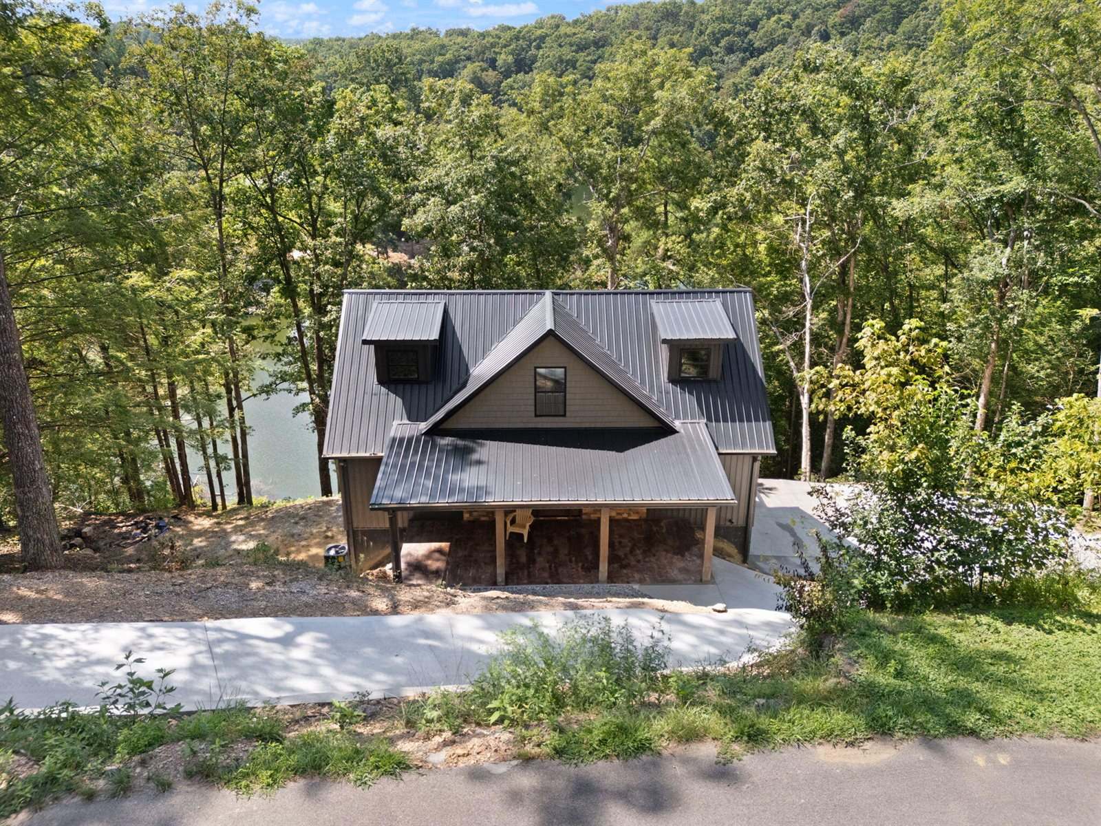 1265 Cliffs Edge Road, East Bernstadt, KY 40729