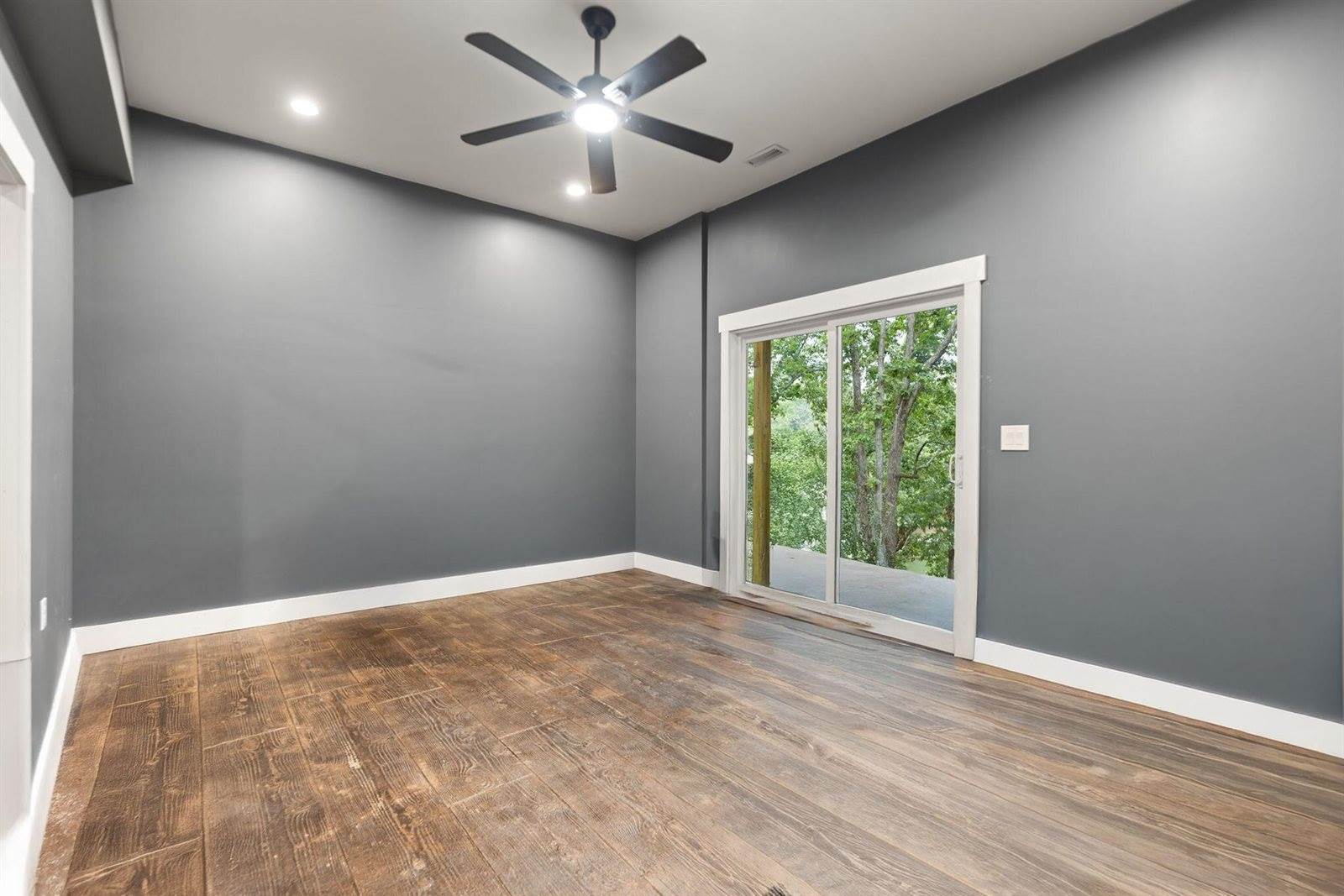 1265 Cliffs Edge Road, East Bernstadt, KY 40729