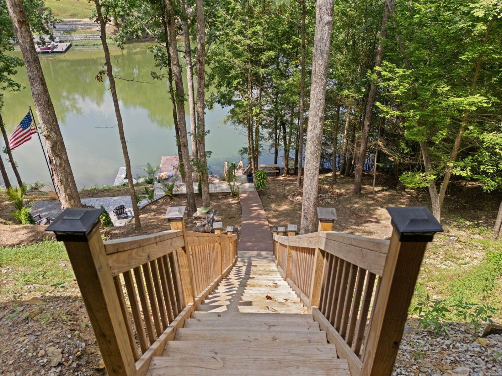 1265 Cliffs Edge Road, East Bernstadt, KY 40729