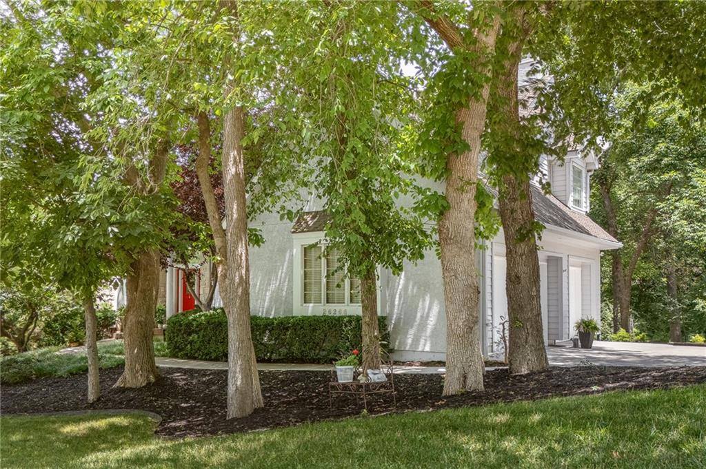 26266 West 110th Terrace, Olathe, KS 66061