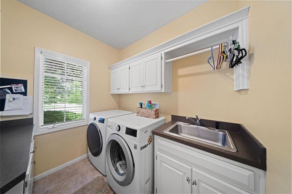 26266 West 110th Terrace, Olathe, KS 66061