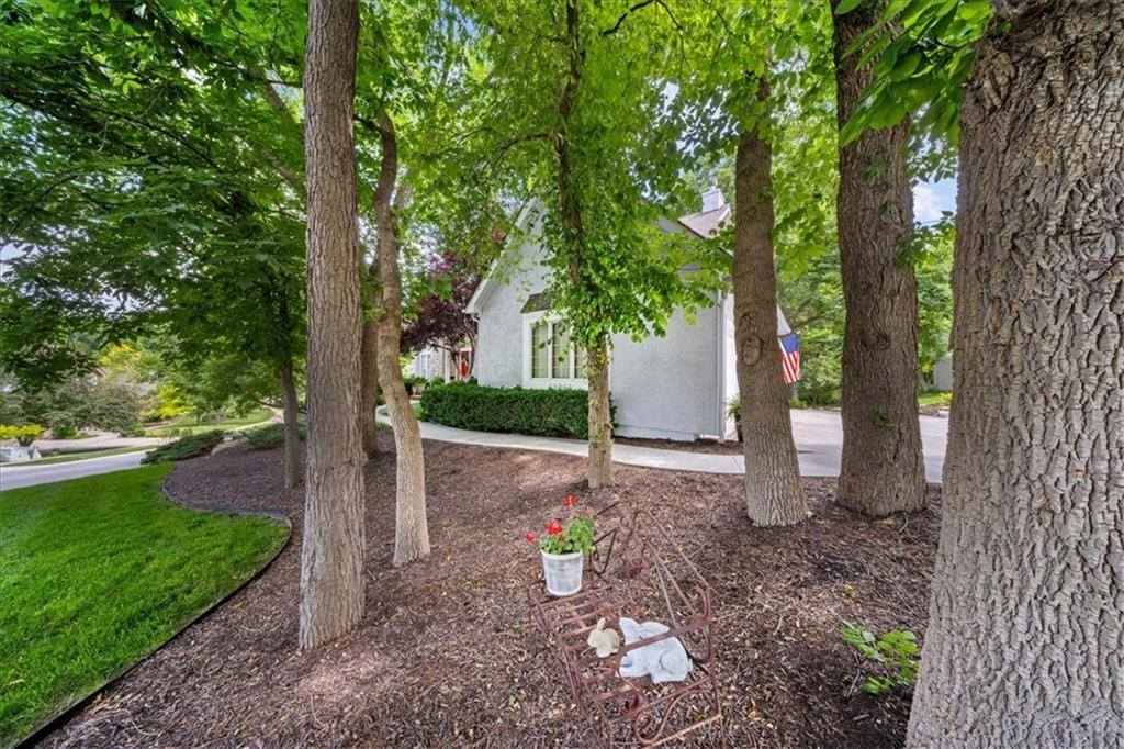 26266 West 110th Terrace, Olathe, KS 66061