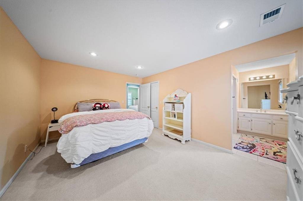 26266 West 110th Terrace, Olathe, KS 66061