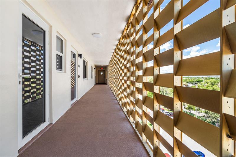 3050 NE 16th Ave 706, Oakland Park, FL 33334