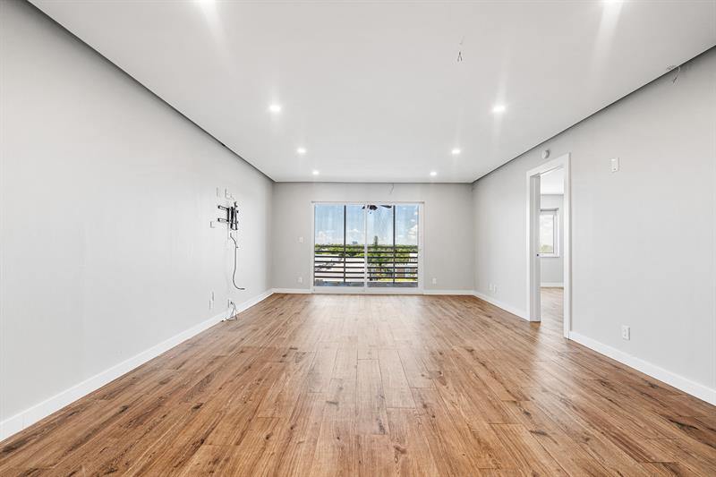 3050 NE 16th Ave 706, Oakland Park, FL 33334