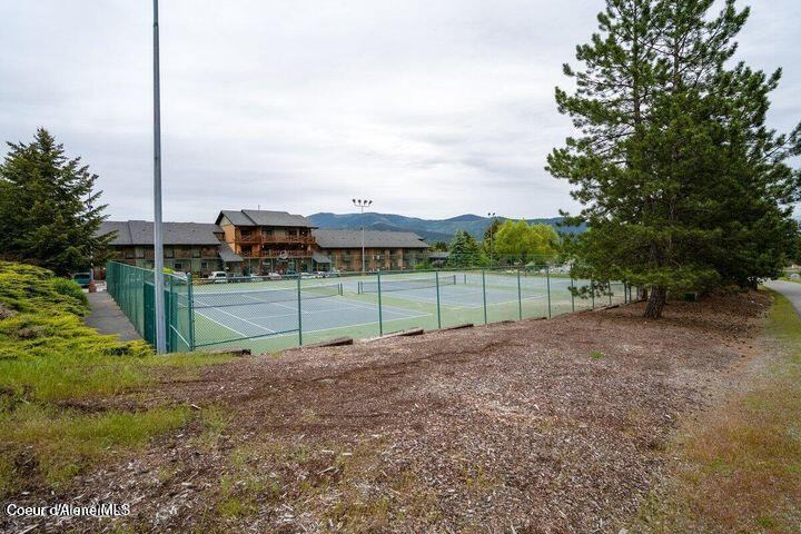 39 Forest Ridge Rd, Blanchard, ID 83804